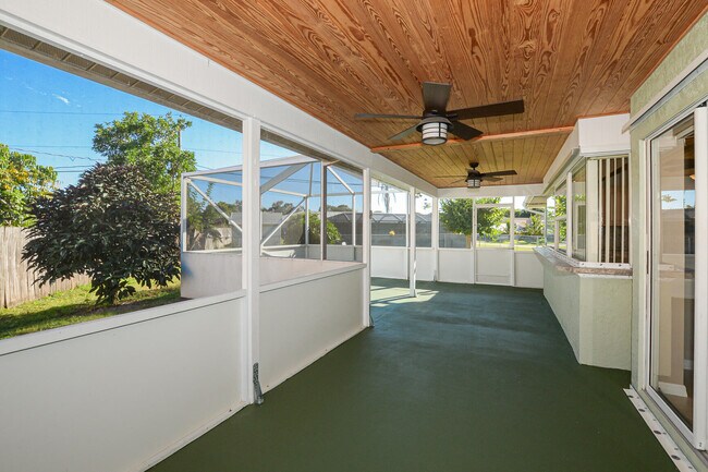 Building Photo - 1775 SW Brisbane St