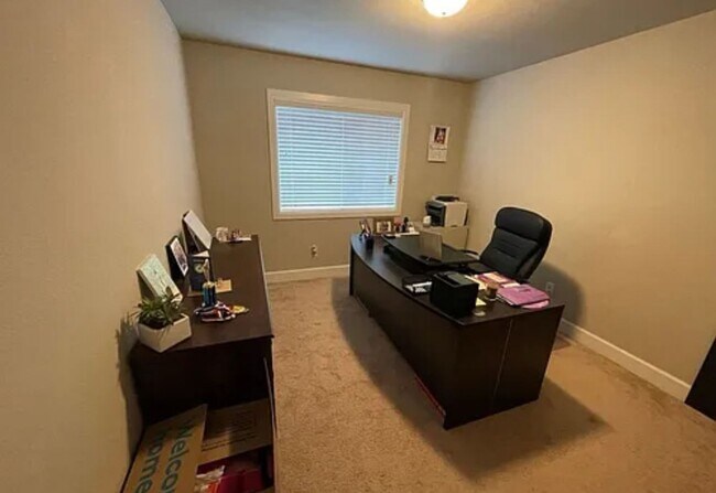 Building Photo - Bothell Home
