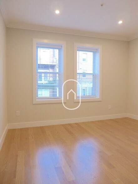 Building Photo - 165 Allston St
