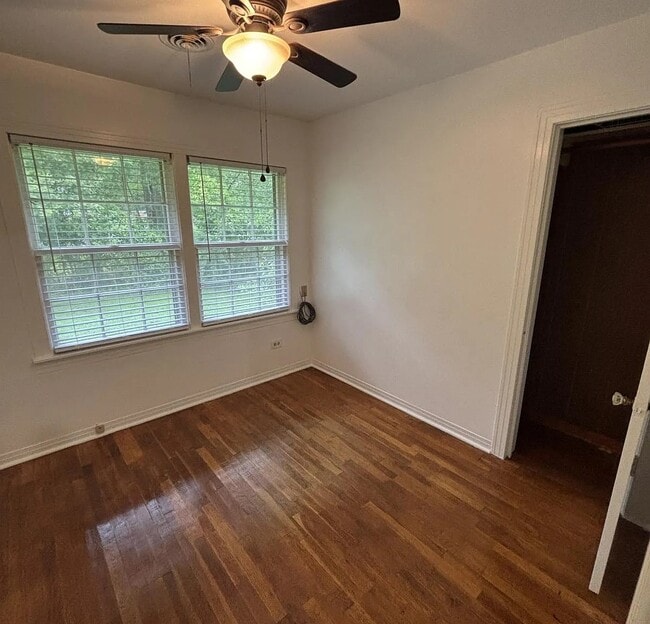Building Photo - 1705 Lotus Ln