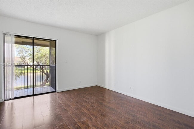 Building Photo - 9994 Nob Hill Ct