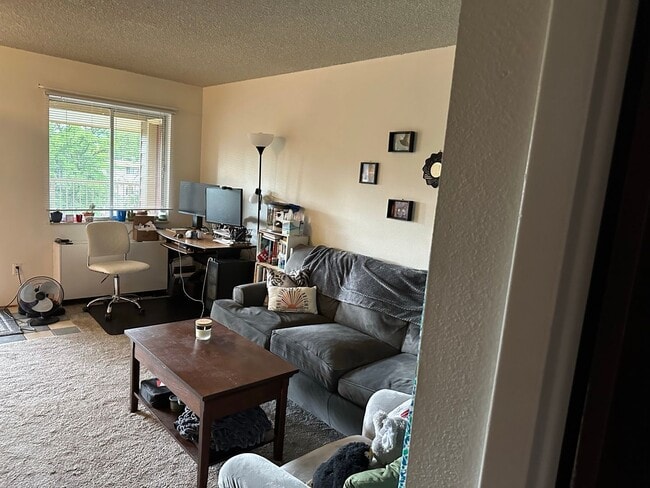 Building Photo - Top Floor Condo with View of the Flatirons and the Pool