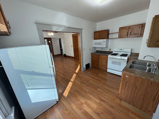 Building Photo - 1234 Goodhue Blvd