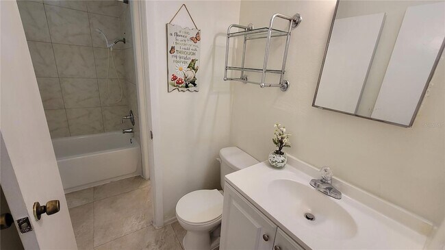 Building Photo - 1817 Caralee Blvd