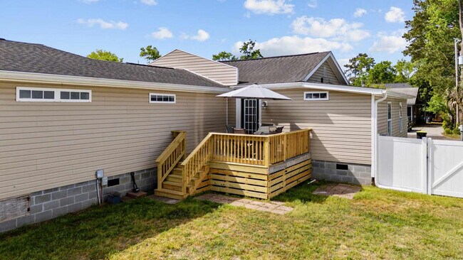 Building Photo - 430 Yaupon Ave