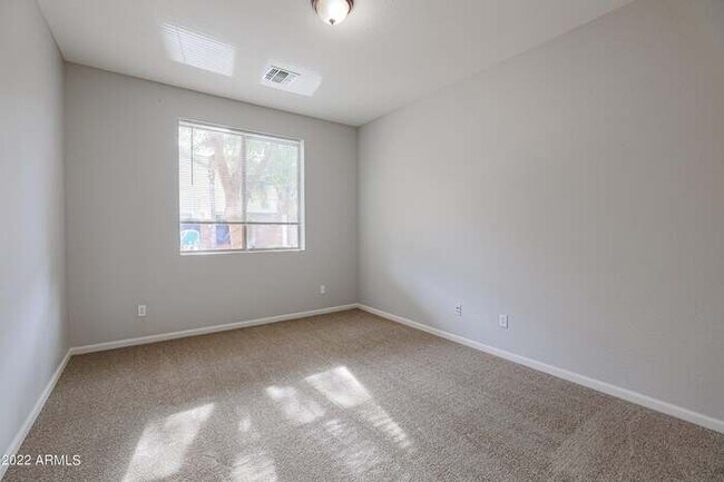 Building Photo - 17663 W Tasha Dr