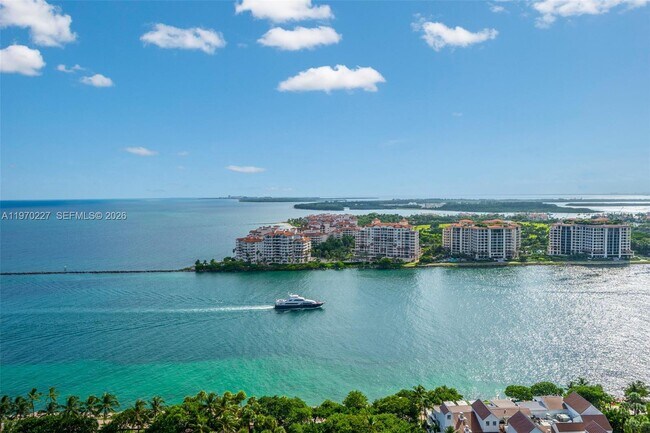 Building Photo - 100 South Pointe Dr