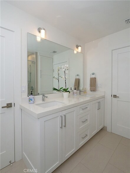 Building Photo - 67 Eastfield Dr