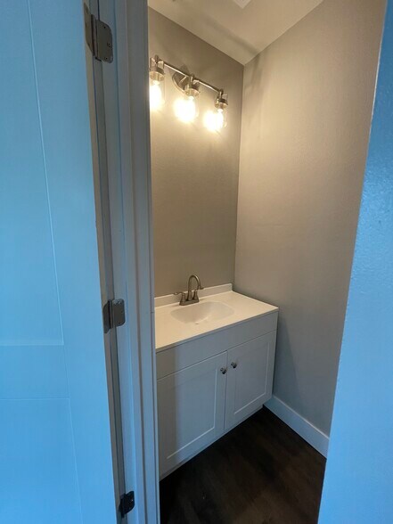 1/2 Bath - 111 Main St