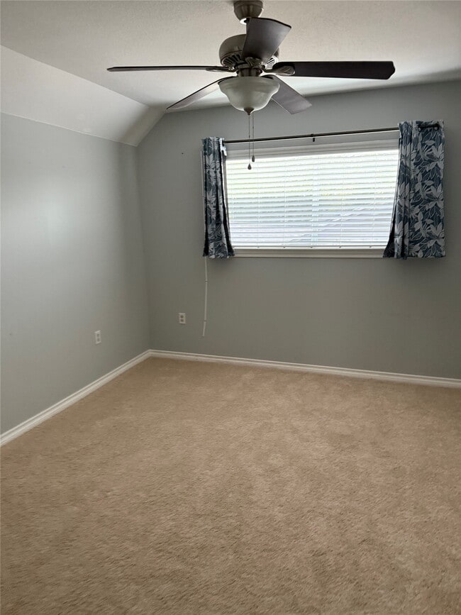 Building Photo - 9634 Rockhurst Dr