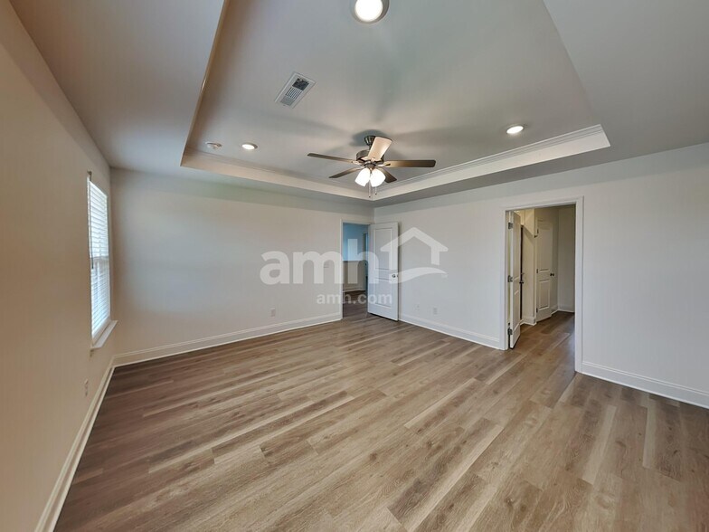 Building Photo - 229 Marin Dr