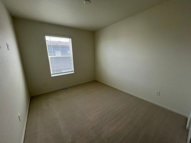 Building Photo - Brand New Home in Mosaic