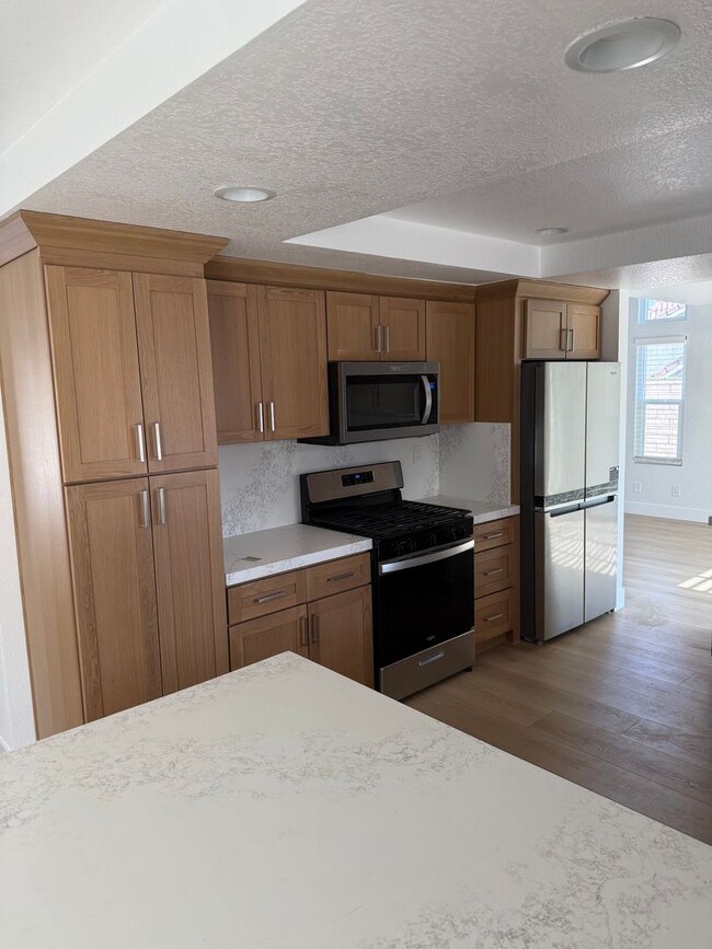 Building Photo - Beautifully Remodeled 2 Story Home Availab...