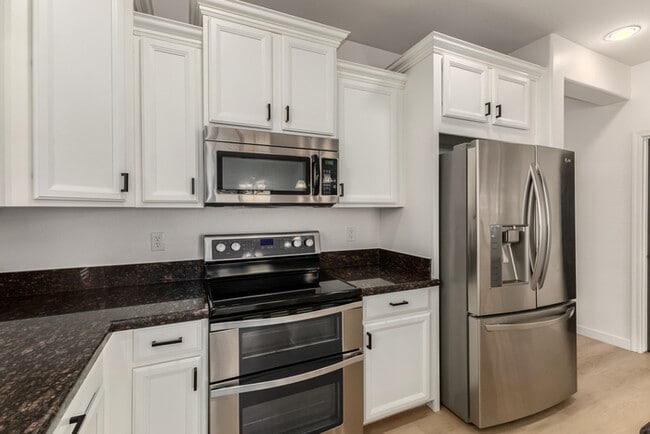 Building Photo - 2972 E Shannon St