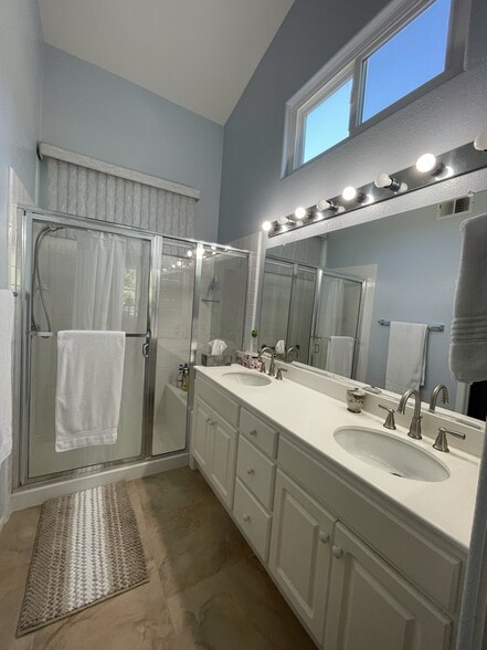 Building Photo - 4868 Thebes Way
