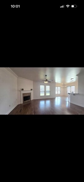 Building Photo - 10028 Savannah Jane Ln