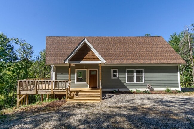 Building Photo - Candler Rental!