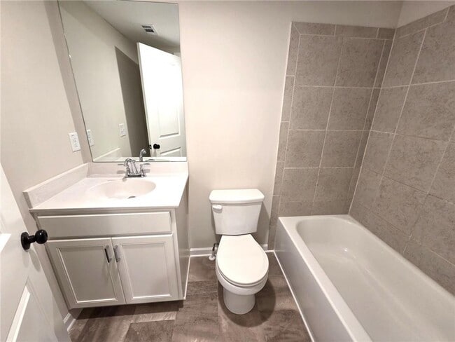 Building Photo - 1416 Lucan Ln