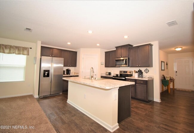 Building Photo - 3590 Sunfish Dr