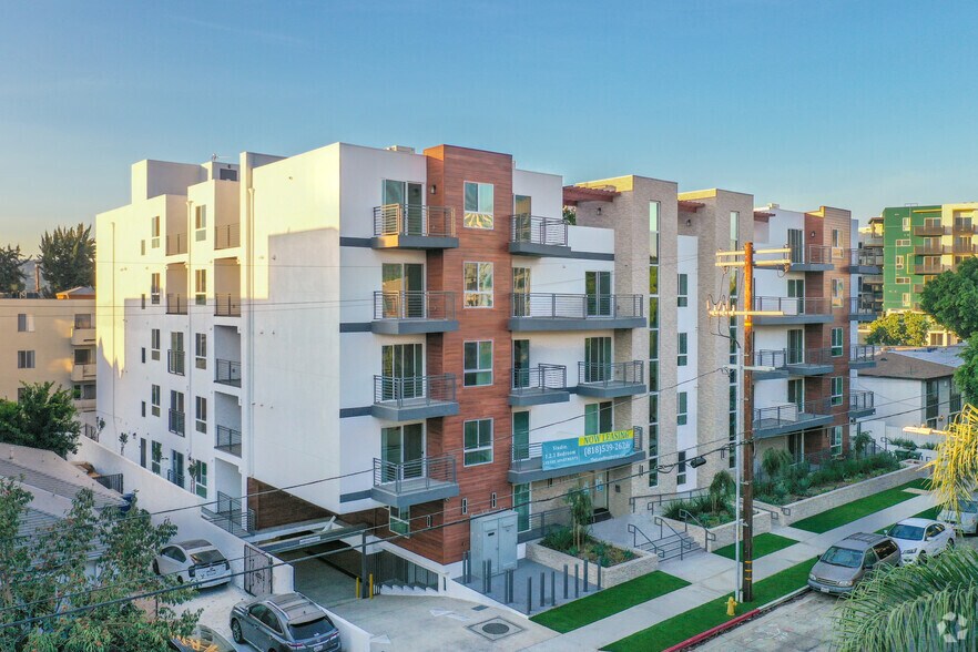 The Luxe Residential 11110 Hartsook St North Hollywood CA 91601