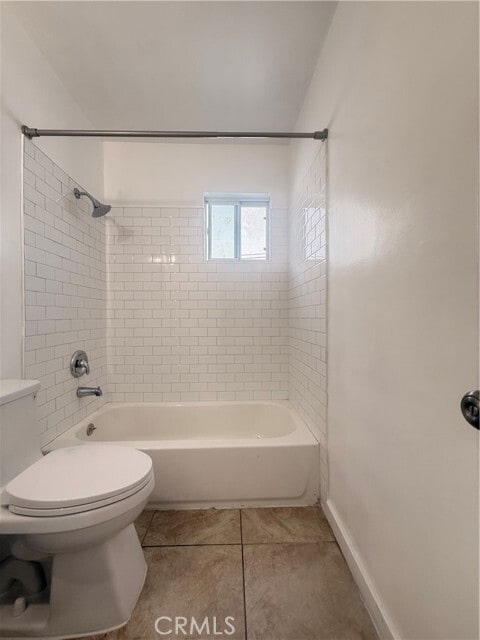 Building Photo - 2431 W Beverly Blvd