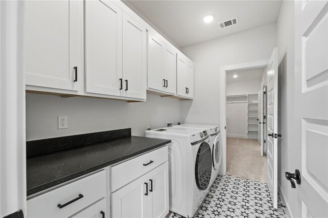 Building Photo - 1110 Montieri Dr