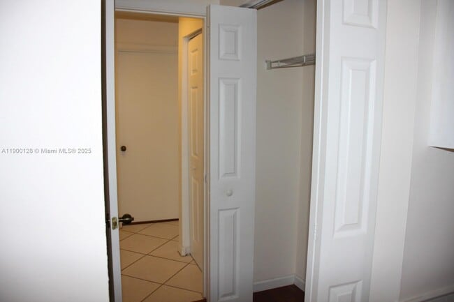 Building Photo - 1084 Golden Cane Dr