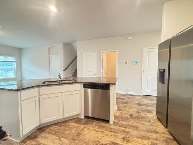 Building Photo - 5-Bedroom Home with Solar, Water Softener ...