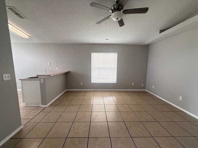 Building Photo - 178 Dahlia Village Cir