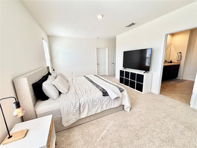 Building Photo - 2371 Brassie Ct