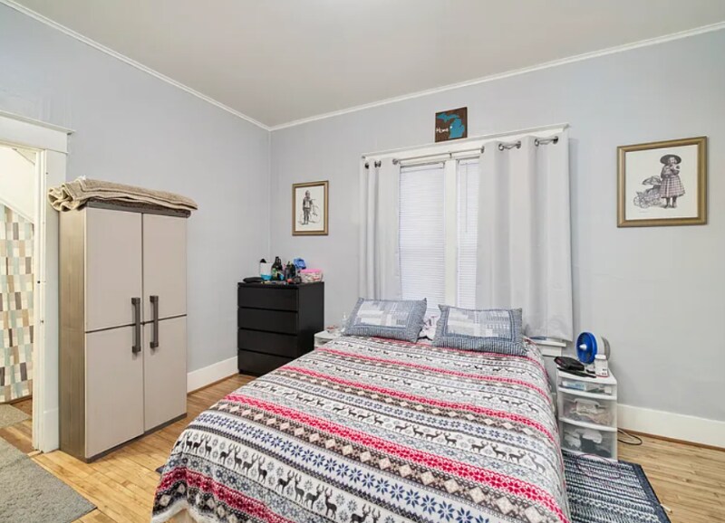 Building Photo - 720 E Ludington Ave