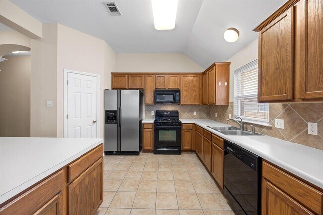 Building Photo - 3808 Noe Ln