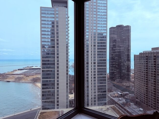 Building Photo - 401 E Ontario St