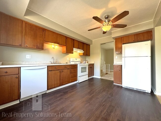 Building Photo - 3044 Easthaven Dr