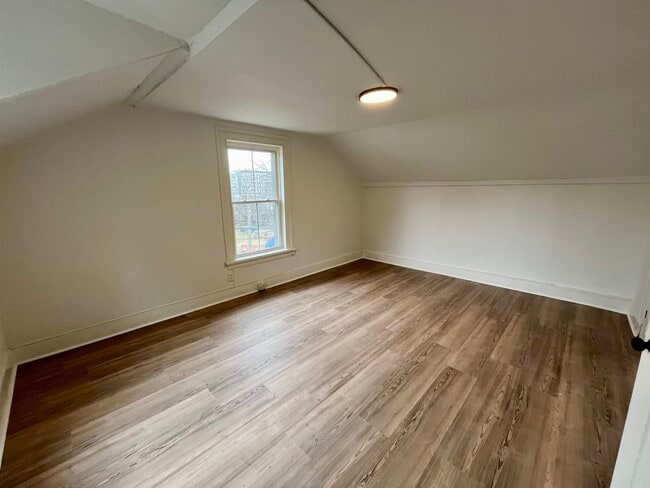 Building Photo - 500 Ridge St