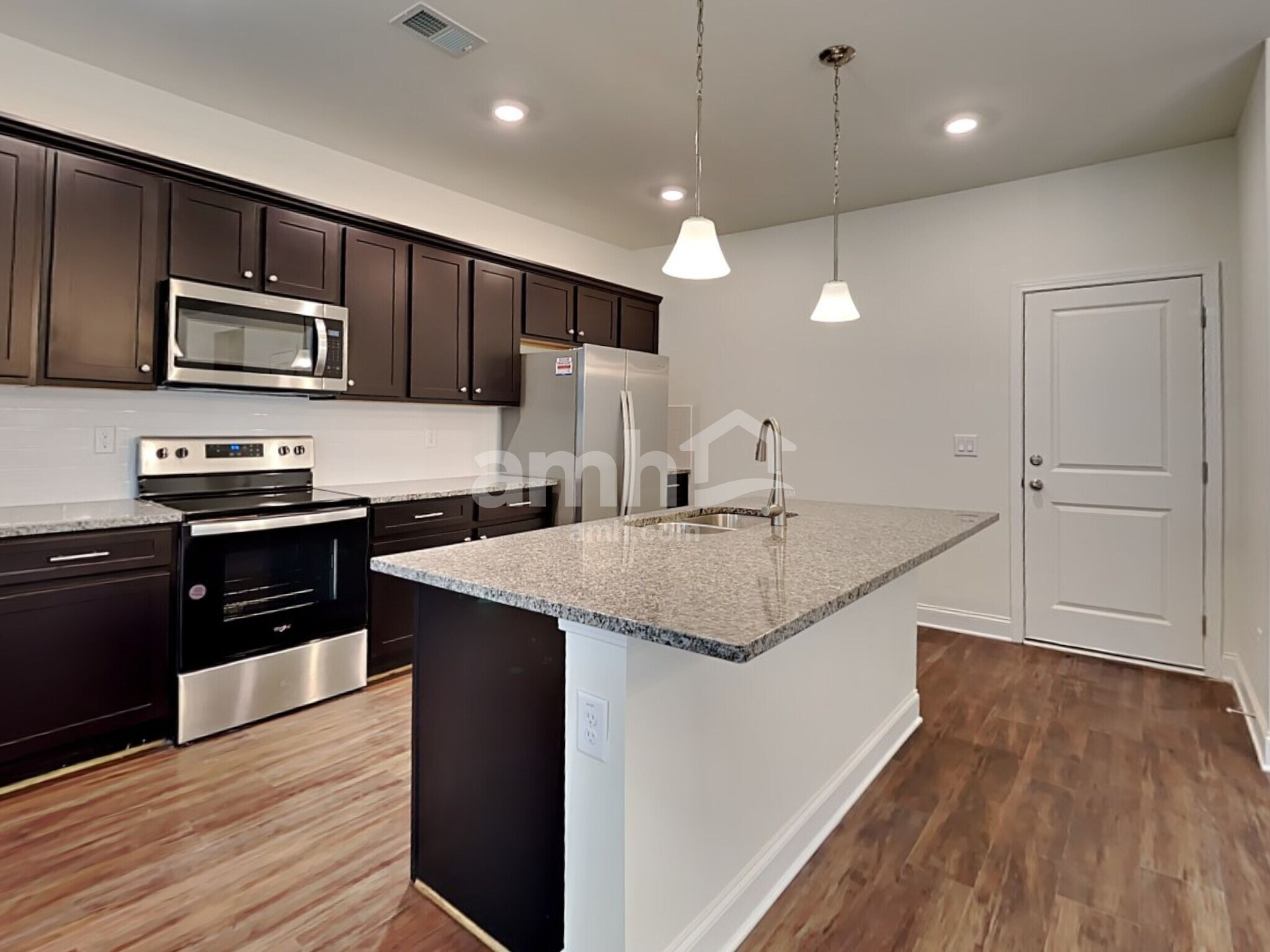 Building Photo - 8149 Willowbank Way