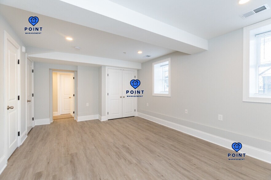 Building Photo - 220 Havre St