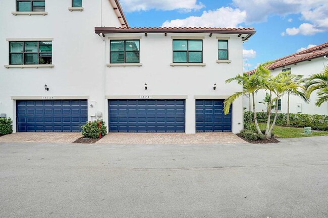 Building Photo - 11731 SW 13th Ct