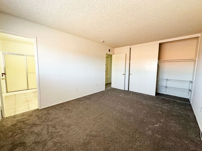 Building Photo - 3 Bdrm/2.5 Bath in Criterion Townhomes Com...