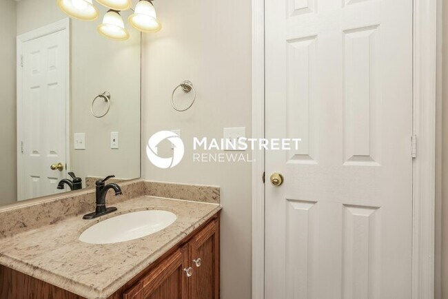 Building Photo - 3 Bedroom Pet-Friendly Home in GOODLETTSVILLE, TN with Main Street Renewal