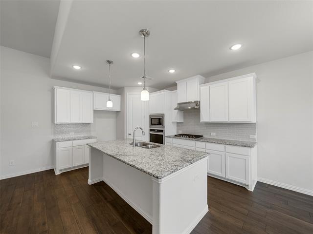 Building Photo - 1708 Carnation St