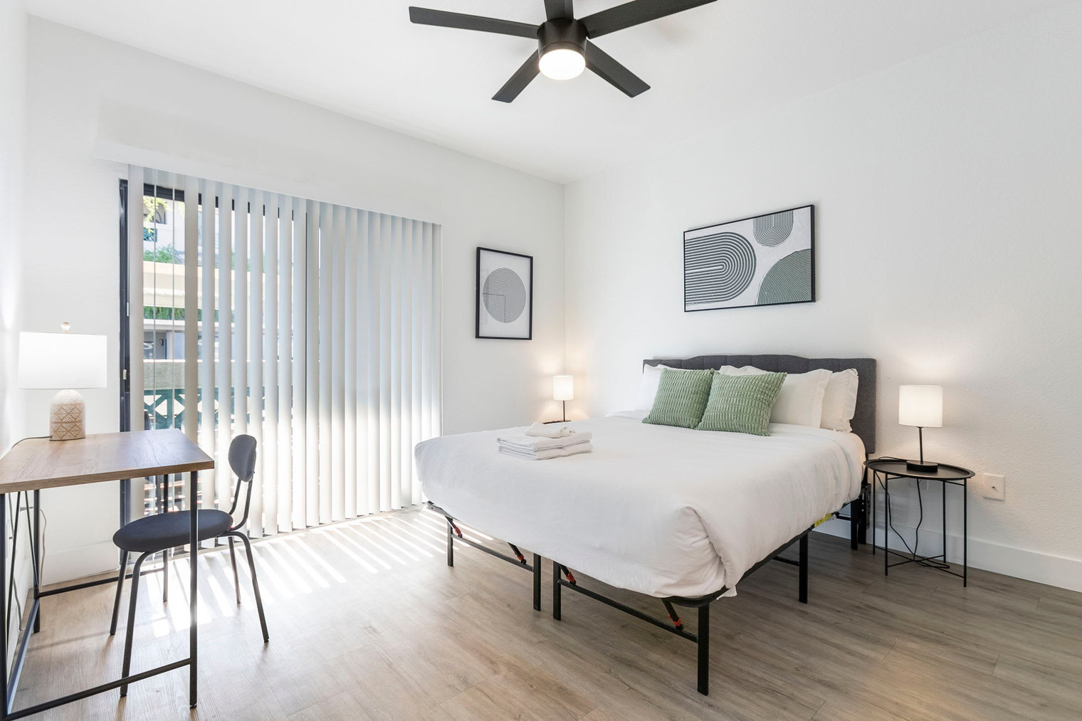 Building Photo - 15608 N 71st St