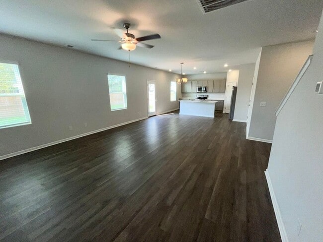 Building Photo - 503 Sandy Holw Dr