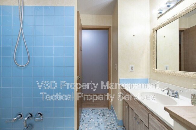 Building Photo - 6188 Cabrini Ln