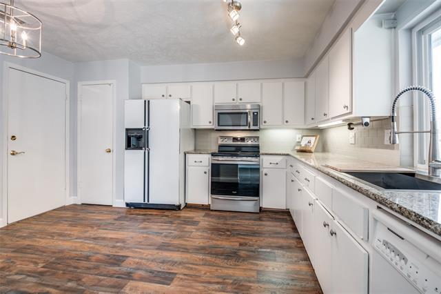 Building Photo - 626 Shadyglen Dr