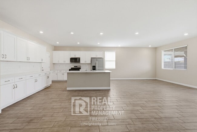 Building Photo - 16808 W Cavedale Dr