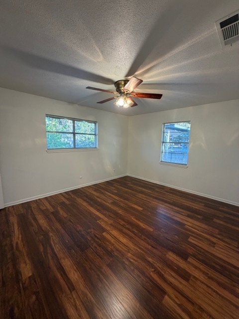 Building Photo - 725 Falcon Dr