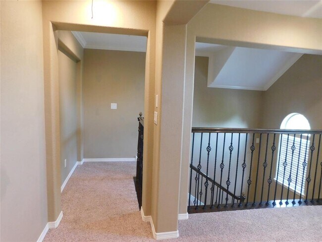 Building Photo - 4333 Lake Run Dr