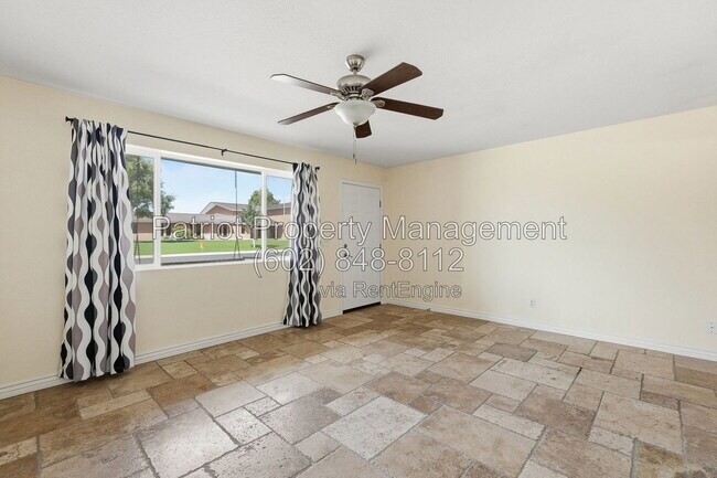 Building Photo - 1275 W Del Rio St