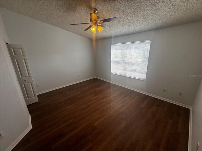 Building Photo - 10443 Heron Lake Dr